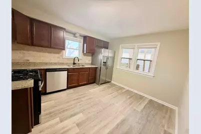 3728 S 19th St, Milwaukee, WI 53221 - Photo 5