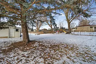 532 Rose Ann Dr, Burlington, WI 53105 - Photo 23