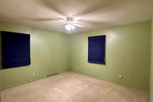 913 Chapel Hill Rd, Madison, WI 53711 - Photo 25