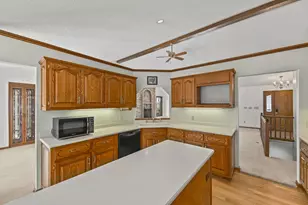 14591 W Fieldpointe Ct, New Berlin, WI 53151 - Photo 13