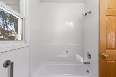 139  Debbie Ct, Waukesha, WI 53189 - Photo 29