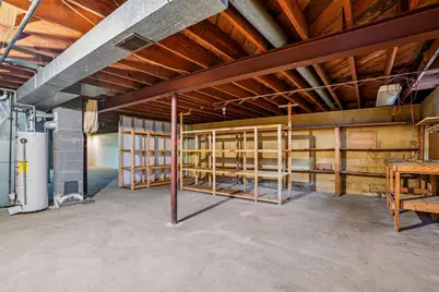 6936 N Braeburn Ln, Glendale, WI 53209 - Photo 25