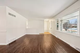 6936 N Braeburn Ln, Glendale, WI 53209 - Photo 5