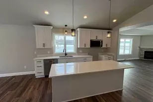 N6053 Westhaven Dr, Fond du Lac, WI 54937 - Photo 5