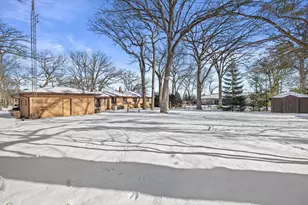 3925 83rd Pl, Pleasant Prairie, WI 53142 - Photo 3