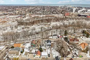 2557 N Gordon Pl, Milwaukee, WI 53212 - Photo 41