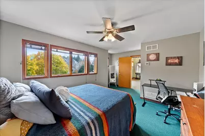 1319  Creekside Ct, Grafton, WI 53024 - Photo 27