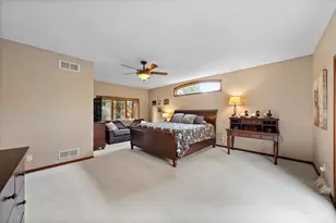 1319 Creekside Ct, Grafton, WI 53024 - Photo 19