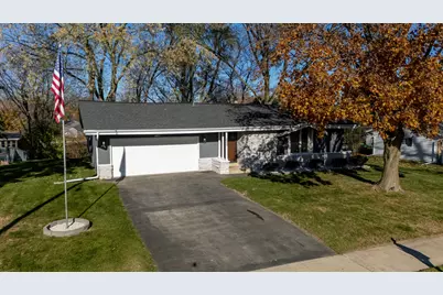 2000  Ramona Rd, Waukesha, WI 53186 - Photo 3