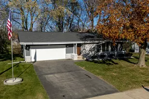 2000 Ramona Rd, Waukesha, WI 53186 - Photo 3