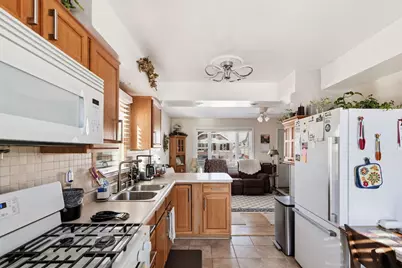 1239  Walton Ave, Racine, WI 53402 - Photo 9