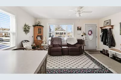 1239  Walton Ave, Racine, WI 53402 - Photo 3