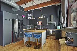 215 W Maple St, Milwaukee, WI 53204 - Photo 9