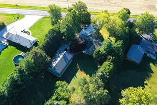 W1758 Spring Prairie Rd, Spring Prairie, WI 53105 - Photo 11