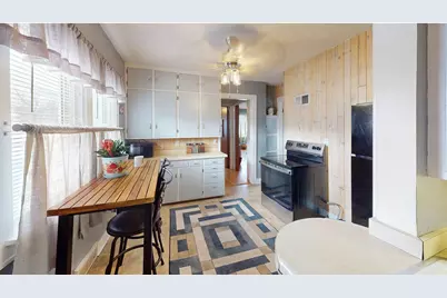 1119 N 18th St, Manitowoc, WI 54220 - Photo 9