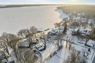 2304 N Shore Dr, Delavan, WI 53115 - Photo 97