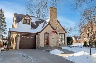 6321 W McKinley Ave, Wauwatosa, WI 53213 - Photo 27