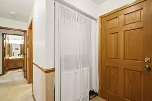 530 N Silverbrook Dr, West Bend, WI 53090 - Photo 9