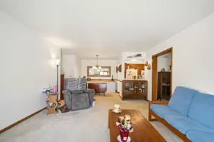 530 N Silverbrook Dr, West Bend, WI 53090 - Photo 3