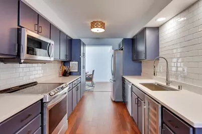 2525 S Shore Dr #20D, Milwaukee, WI 53207 - Photo 7