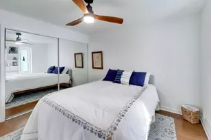 2525 S Shore Dr, Milwaukee, WI 53207 - Photo 19