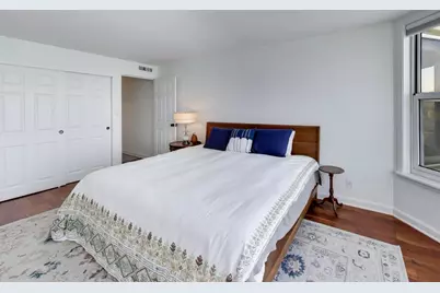 2525 S Shore Dr #20D, Milwaukee, WI 53207 - Photo 11
