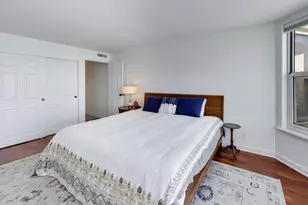 2525 S Shore Dr, Milwaukee, WI 53207 - Photo 11