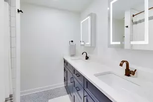 2525 S Shore Dr, Milwaukee, WI 53207 - Photo 21