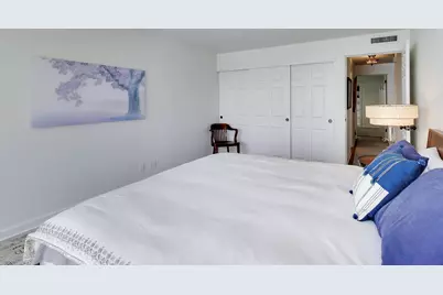 2525 S Shore Dr #20D, Milwaukee, WI 53207 - Photo 11