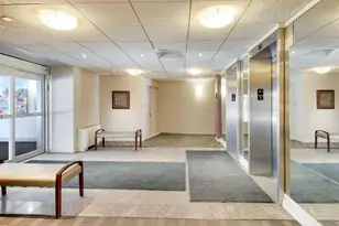 2525 S Shore Dr, Milwaukee, WI 53207 - Photo 29