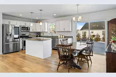 310  Phlilips Ave, Walworth, WI 53184 - Photo 7