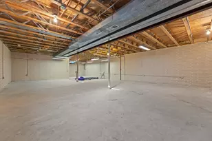 W175N8151 Robin Cir, Menomonee Falls, WI 53051 - Photo 33