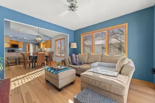 W175N8151 Robin Cir, Menomonee Falls, WI 53051 - Photo 15