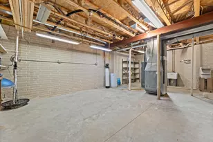 W175N8151 Robin Cir, Menomonee Falls, WI 53051 - Photo 31