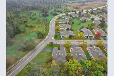 W175N8151  Robin Cir #1, Menomonee Falls, WI 53051 - Photo 43