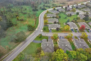 W175N8151 Robin Cir, Menomonee Falls, WI 53051 - Photo 43