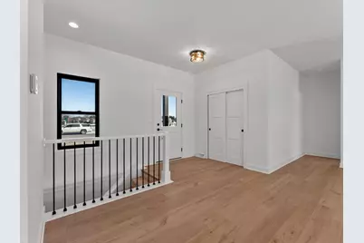 947  Berenschot Trl, Cedar Grove, WI 53013 - Photo 9