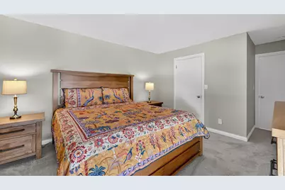 W133N8139  Danell Dr, Menomonee Falls, WI 53051 - Photo 13