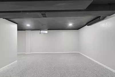 W133N8139  Danell Dr, Menomonee Falls, WI 53051 - Photo 25