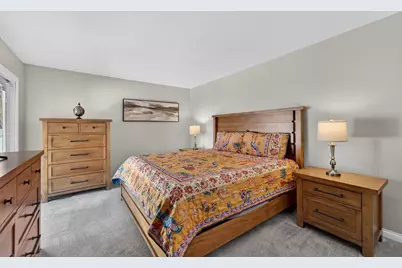 W133N8139  Danell Dr, Menomonee Falls, WI 53051 - Photo 15