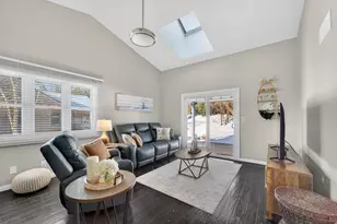 W133N8139 Danell Dr, Menomonee Falls, WI 53051 - Photo 3