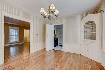 2225 E Woodstock Pl, Milwaukee, WI 53202 - Photo 9