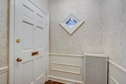 2225 E Woodstock Pl, Milwaukee, WI 53202 - Photo 3