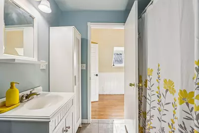 2557 N Gordon Pl, Milwaukee, WI 53212 - Photo 25