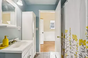 2557 N Gordon Pl, Milwaukee, WI 53212 - Photo 25