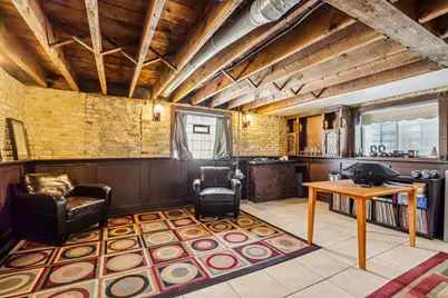 2557 N Gordon Pl, Milwaukee, WI 53212 - Photo 29