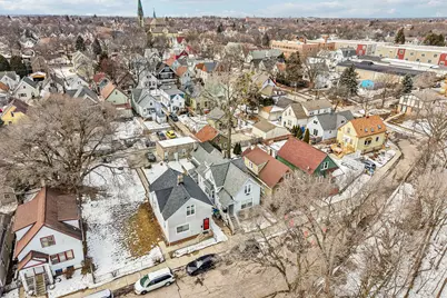 2557 N Gordon Pl, Milwaukee, WI 53212 - Photo 39