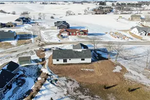 152 Sunflower St, Westby, WI 54667 - Photo 3