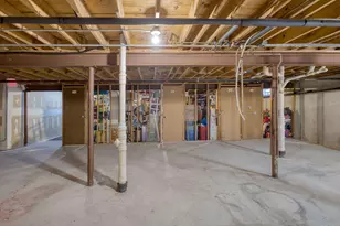 10259 W Whitnall Edge Dr, Franklin, WI 53132 - Photo 21