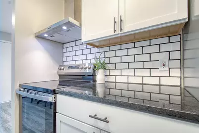 10259 W Whitnall Edge Dr #103, Franklin, WI 53132 - Photo 11